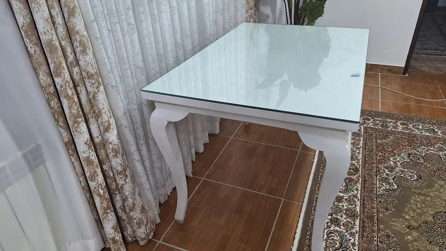 میز نهار خوری چهار نفره در حد نو|میز و صندلی غذاخوری|سنندج, |دیوار