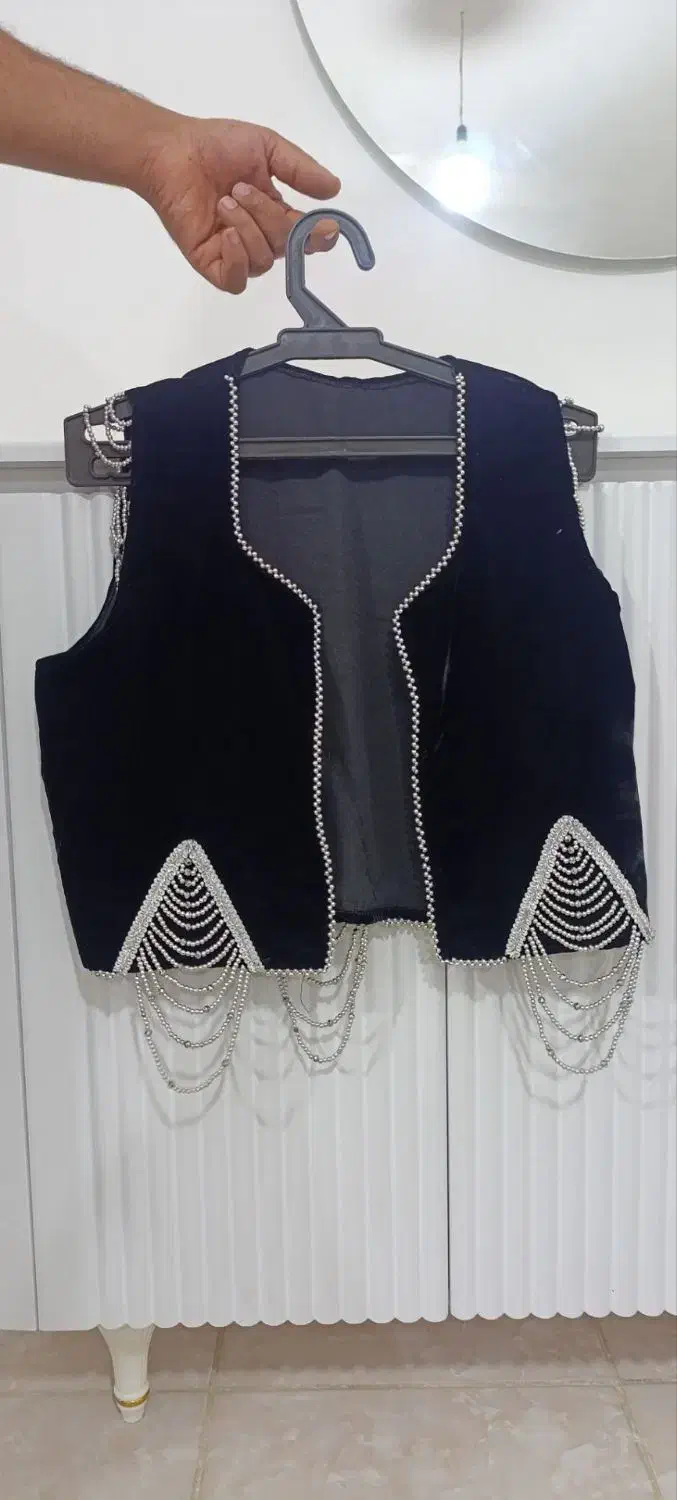 جلیقه|لباس|ماهیدشت, |دیوار