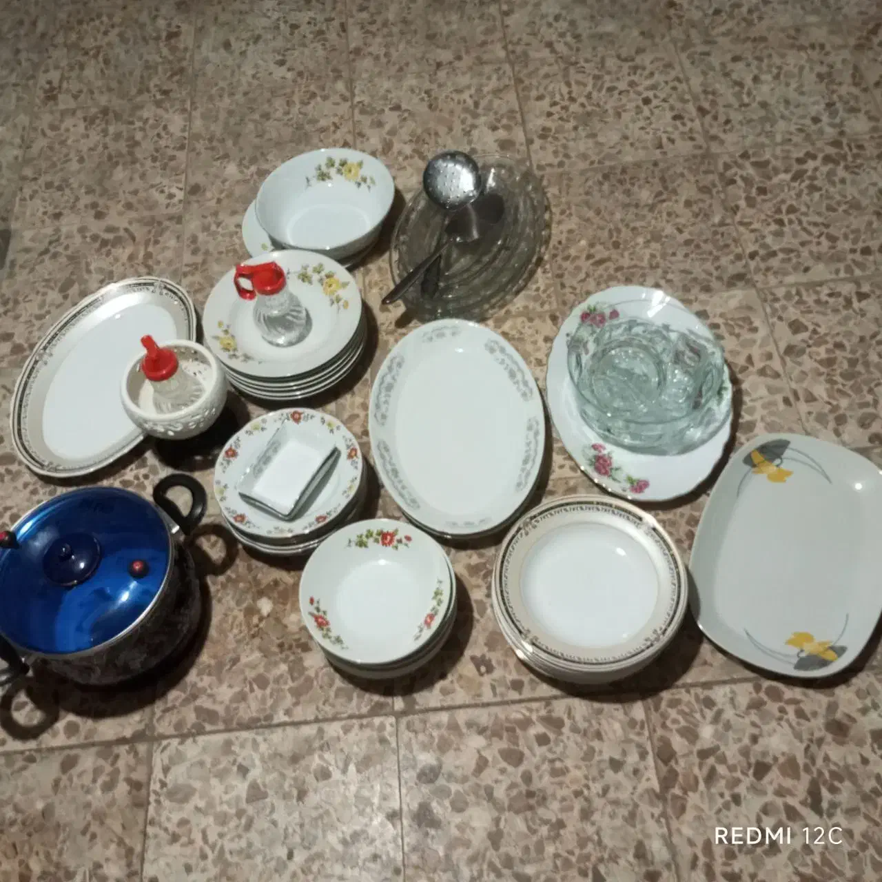 چینی جات|ظروف سرو و پذیرایی|صومعهسرا, |دیوار