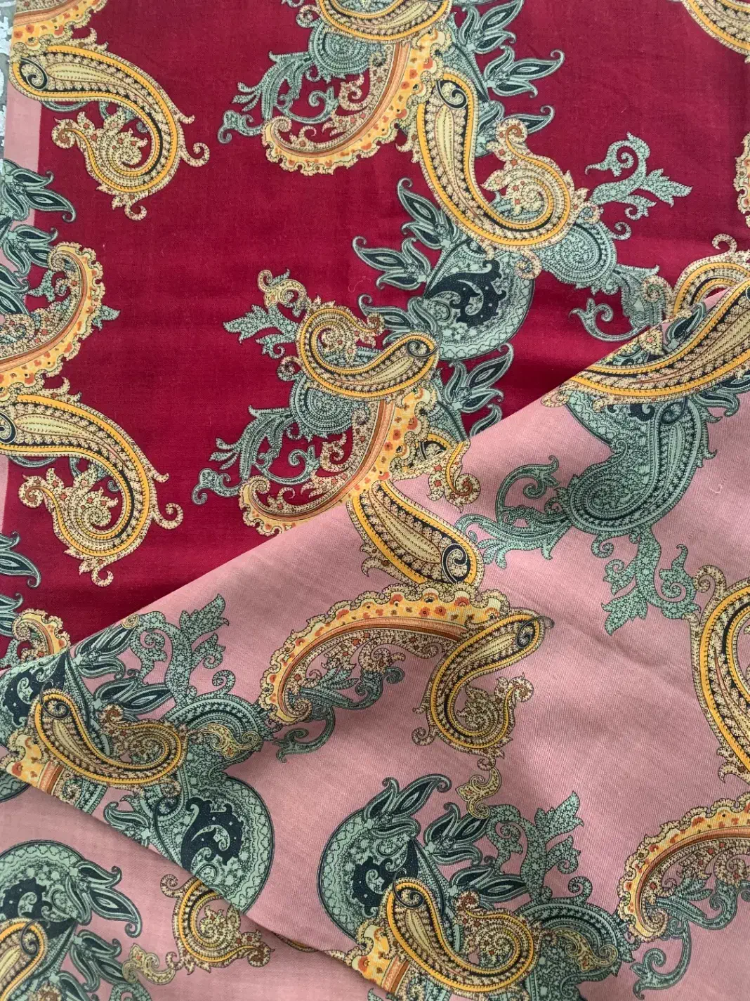 پشتند اصل|لباس|اشنویه, |دیوار