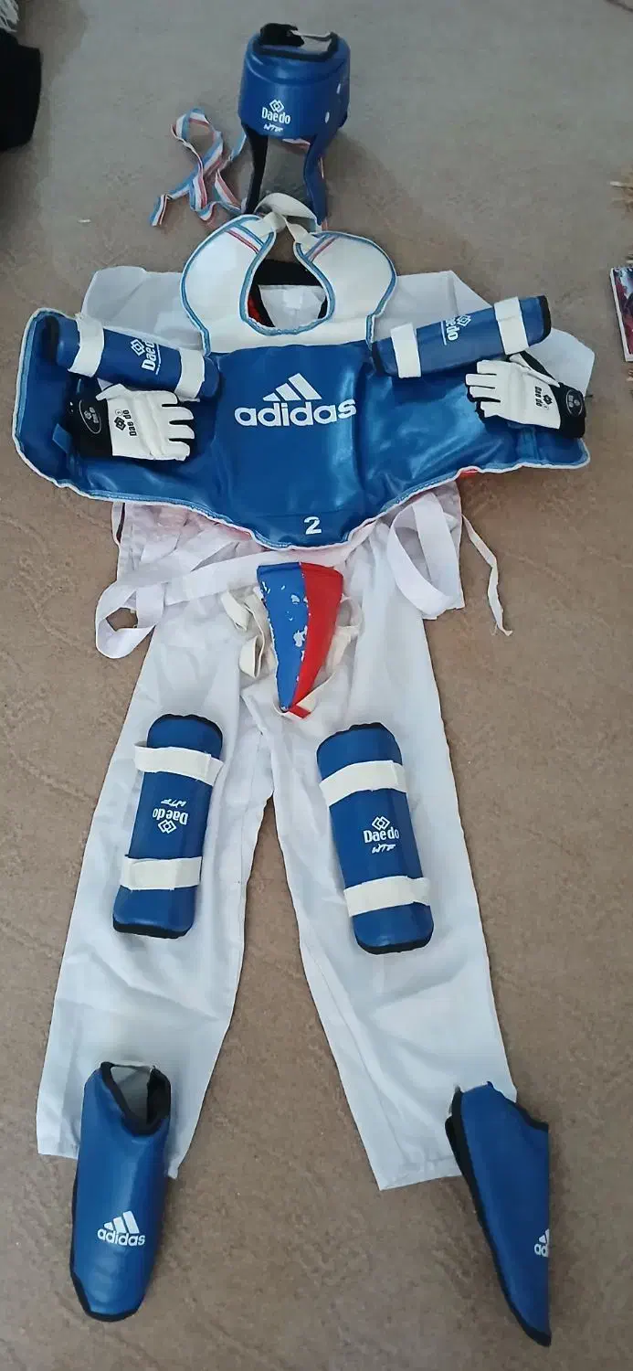 ست کامل وسایل و لباس تکواندو|تجهیزات ورزشی|قم, شهرک فاطمیه|دیوار