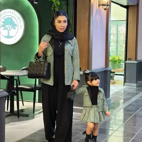 ست مادر و دختری کت و دامن دخترانه همراه مانتو نو|لباس|قم, شهرک قدس|دیوار