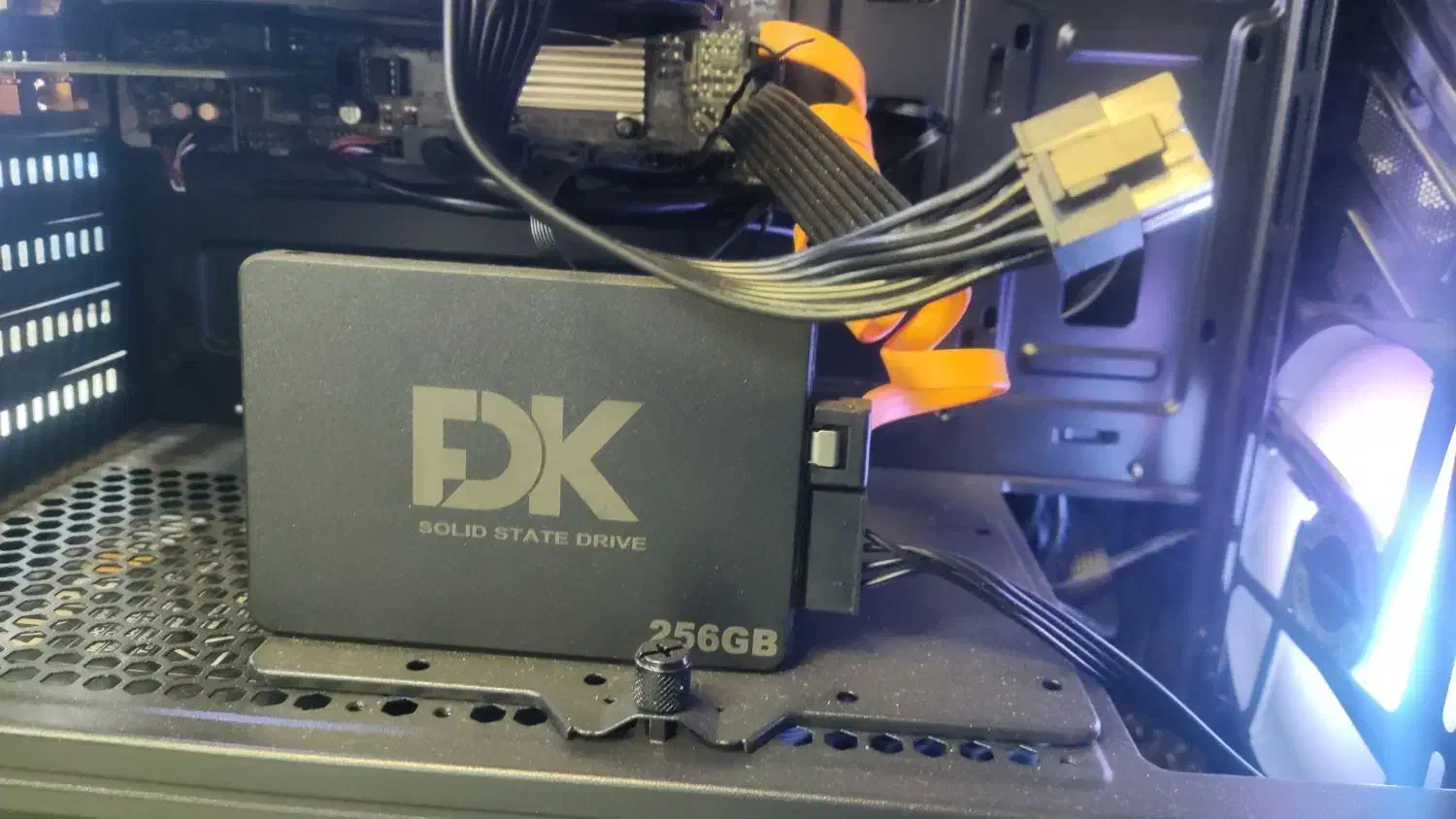 کیس گیمینگ|رایانه رومیزی|زاهدان, |دیوار