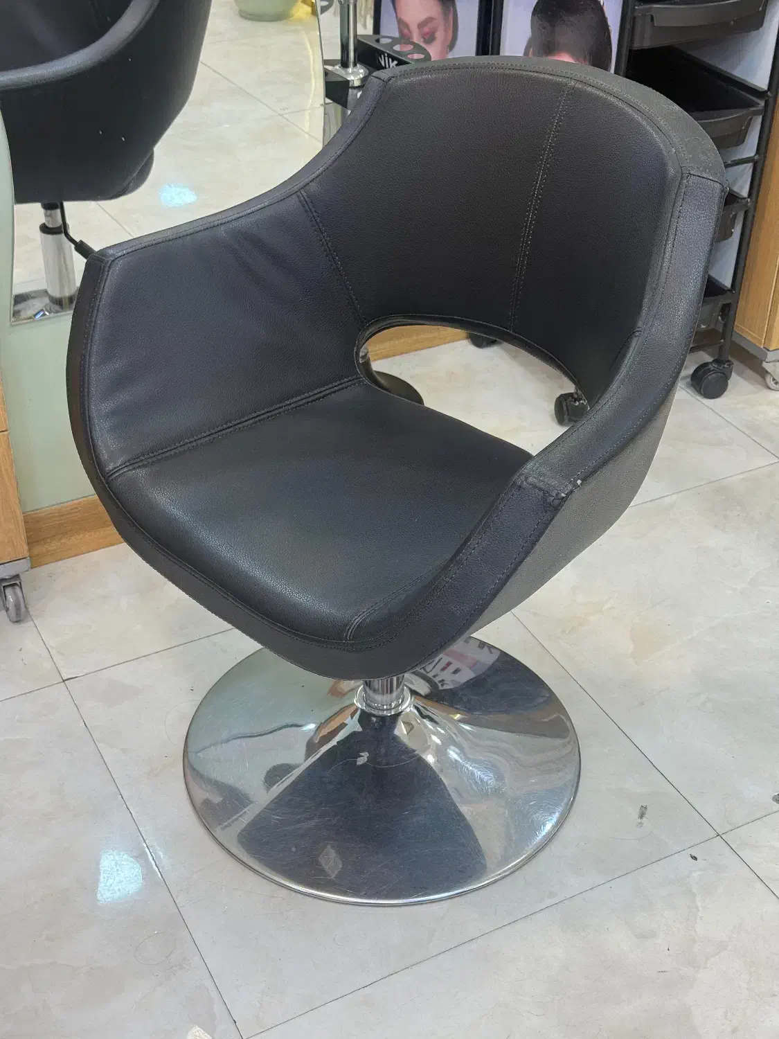 صندلی کپ کارکرده|آرایشگاه و سالن‌های زیبایی|شهریار, شهریار|دیوار