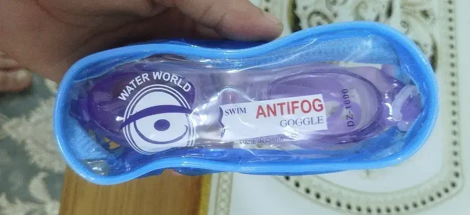 عینک شنا|غواصی و ورزش‌های آبی|گلبهار, شهر جدید گلبهار|دیوار