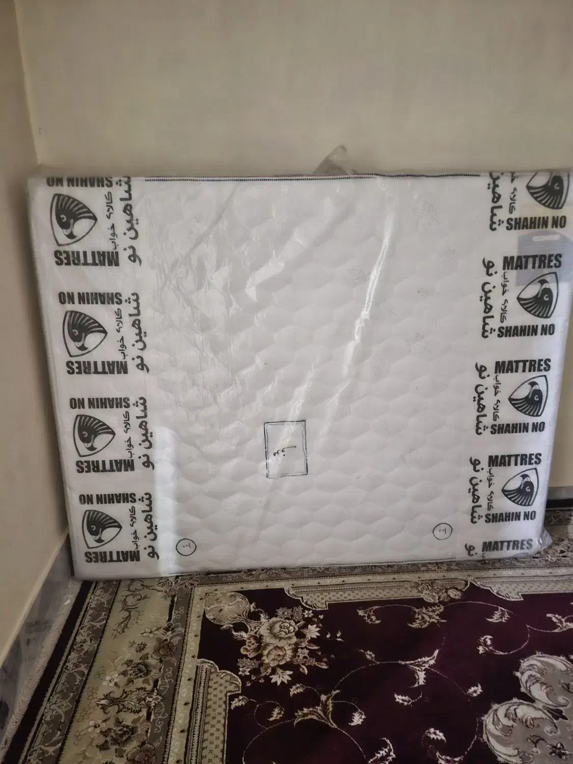 تشک|تشک تختخواب|اصفهان, ارغوانیه|دیوار