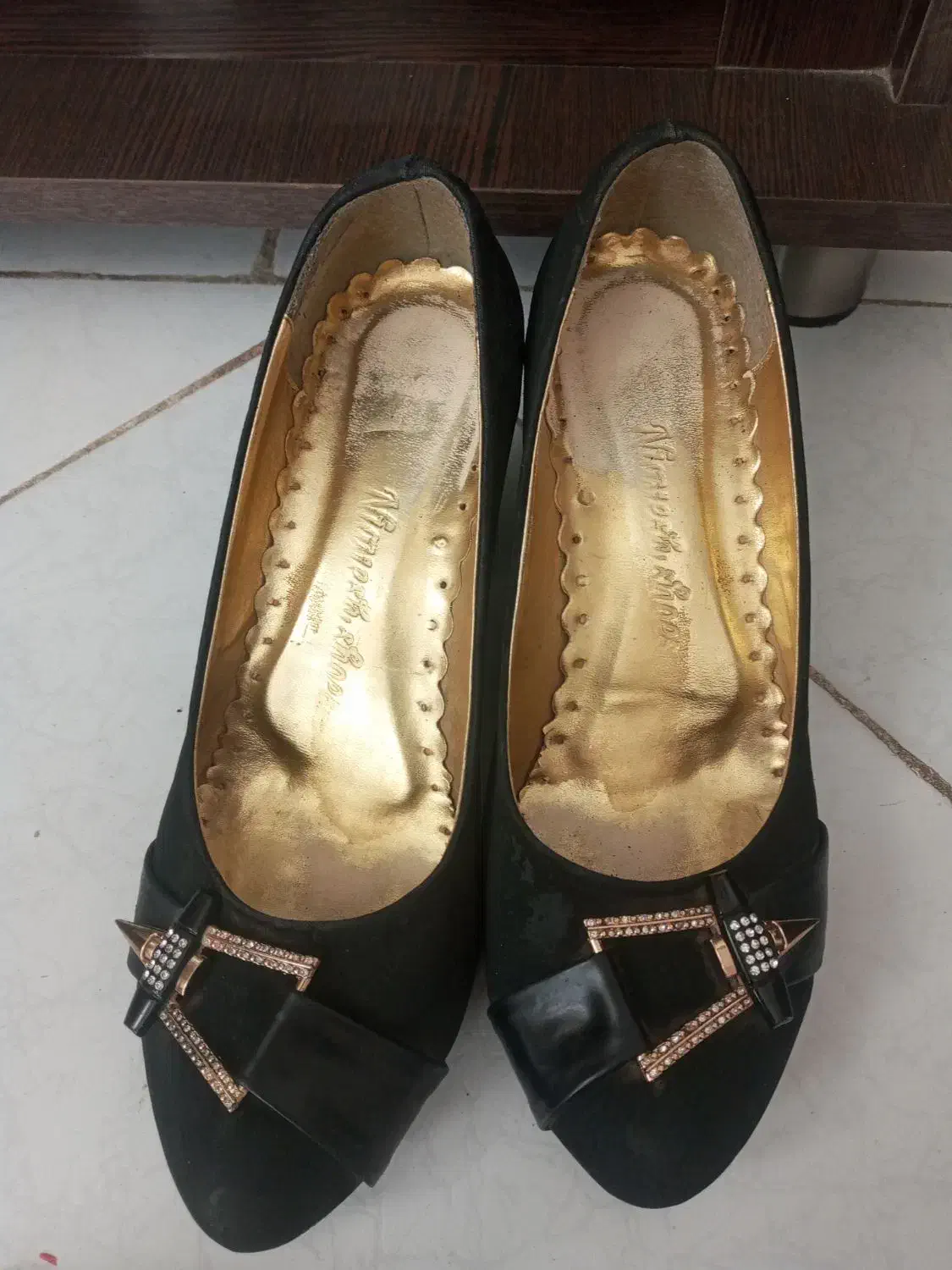 کفش مجلسی|کیف، کفش، کمربند|نیشابور, هفده شهریور|دیوار