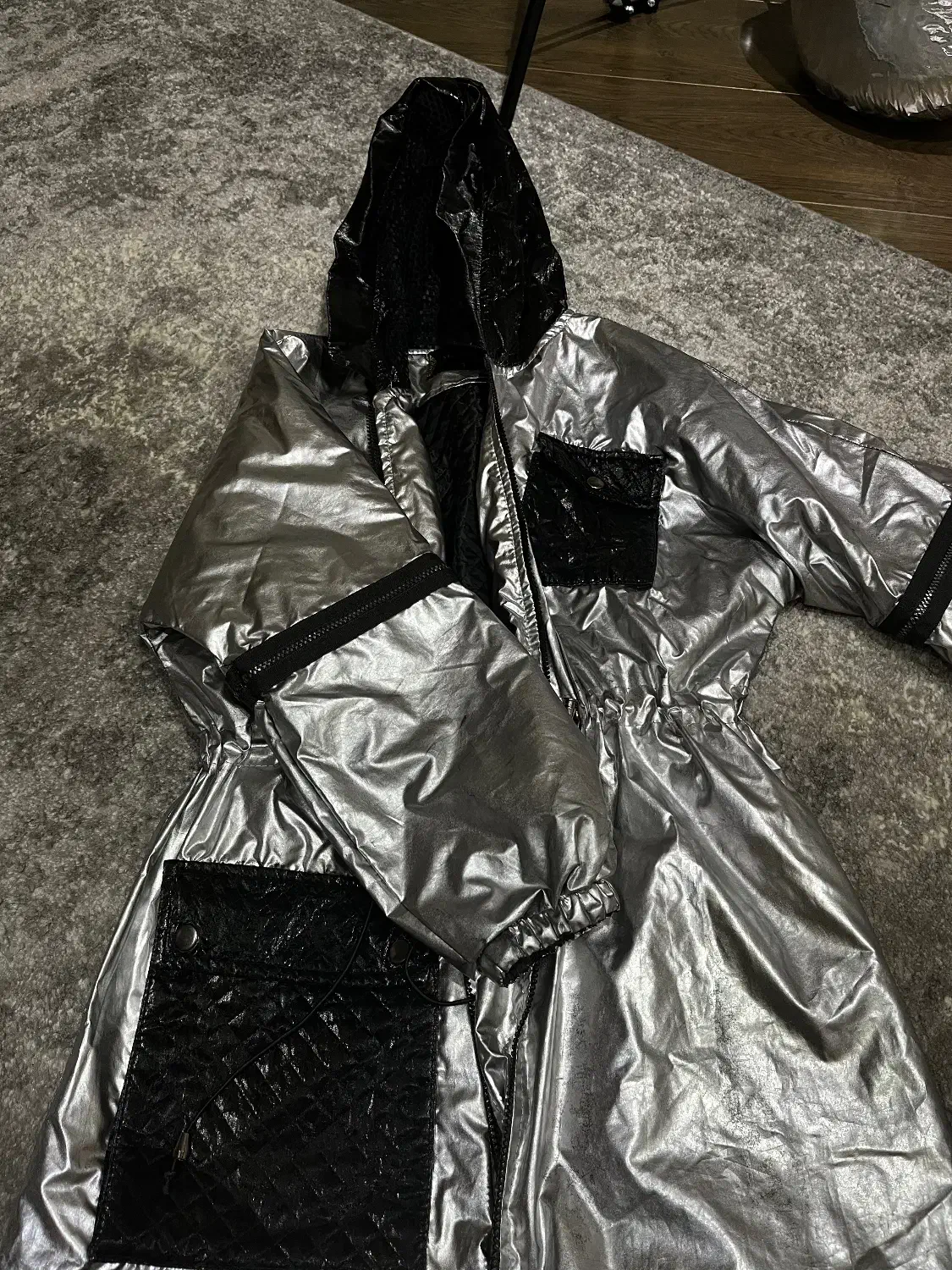 بارونی نقره ای دخترونه|لباس|تهران, تهرانپارس غربی|دیوار