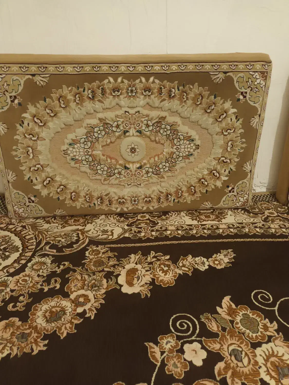 فرش|پشتی|هشتگرد, هشتگرد قدیم|دیوار