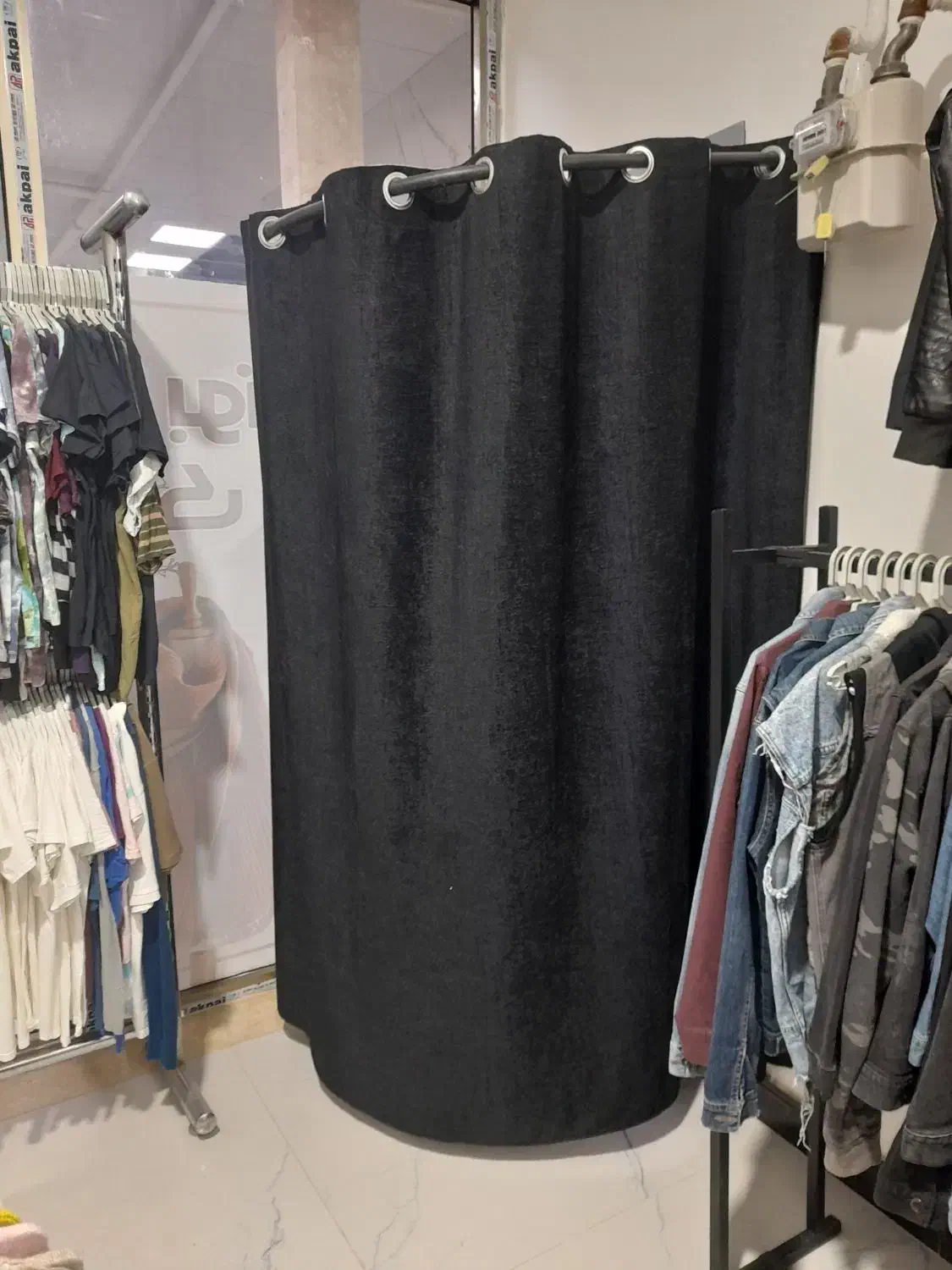 اتاق پرو پرده ای با میله|پرده، رانر، رومیزی|گلبهار, شهر جدید گلبهار|دیوار