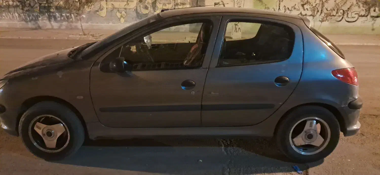 ۲۰۶مدل ۸۳|خودرو سواری و وانت|زرقان, |دیوار