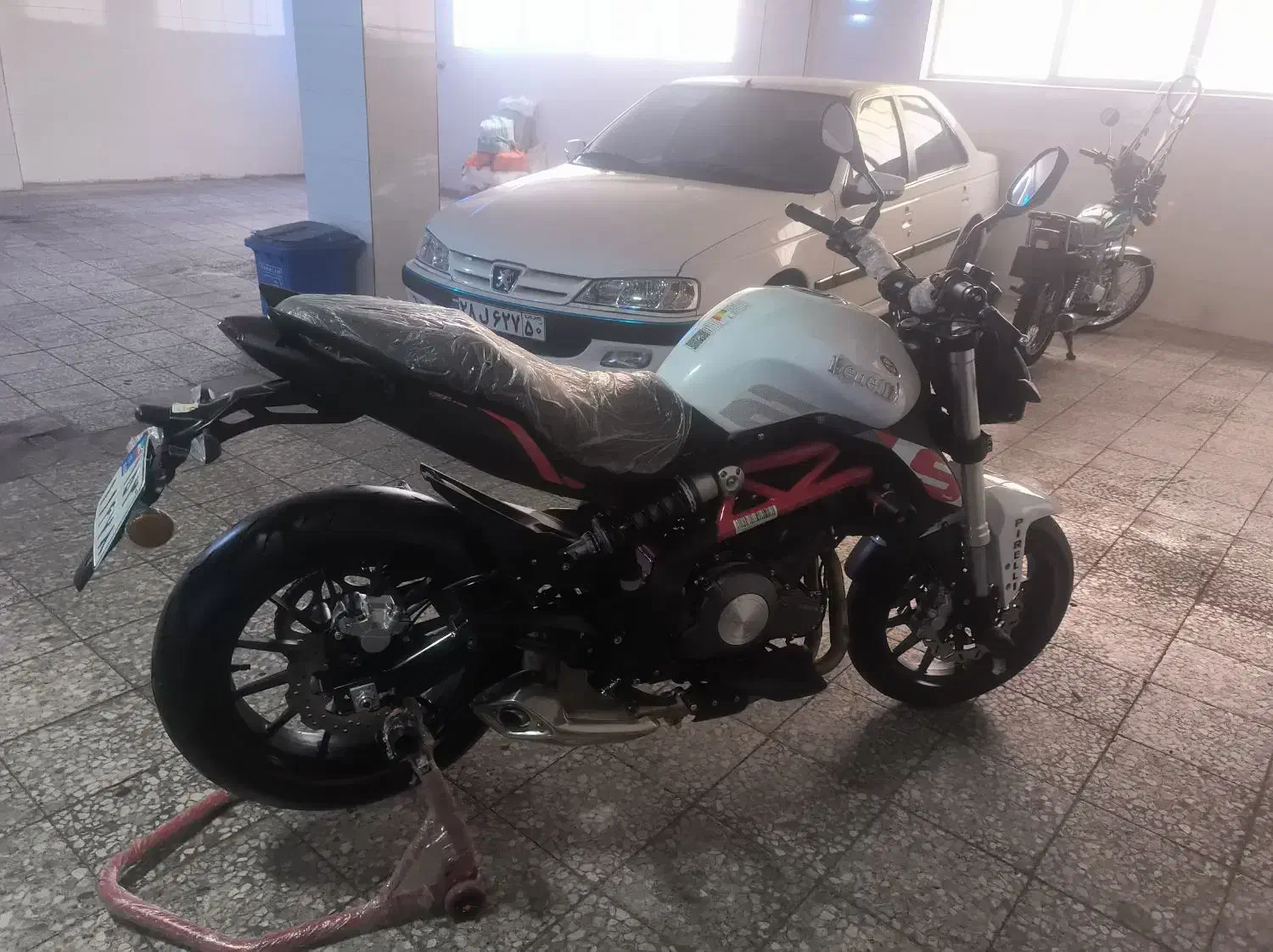 بنلی 250جفت سیلندر بنلی 300در حد خشک|موتورسیکلت|تهران, شکوفه (عبدل آباد)|دیوار