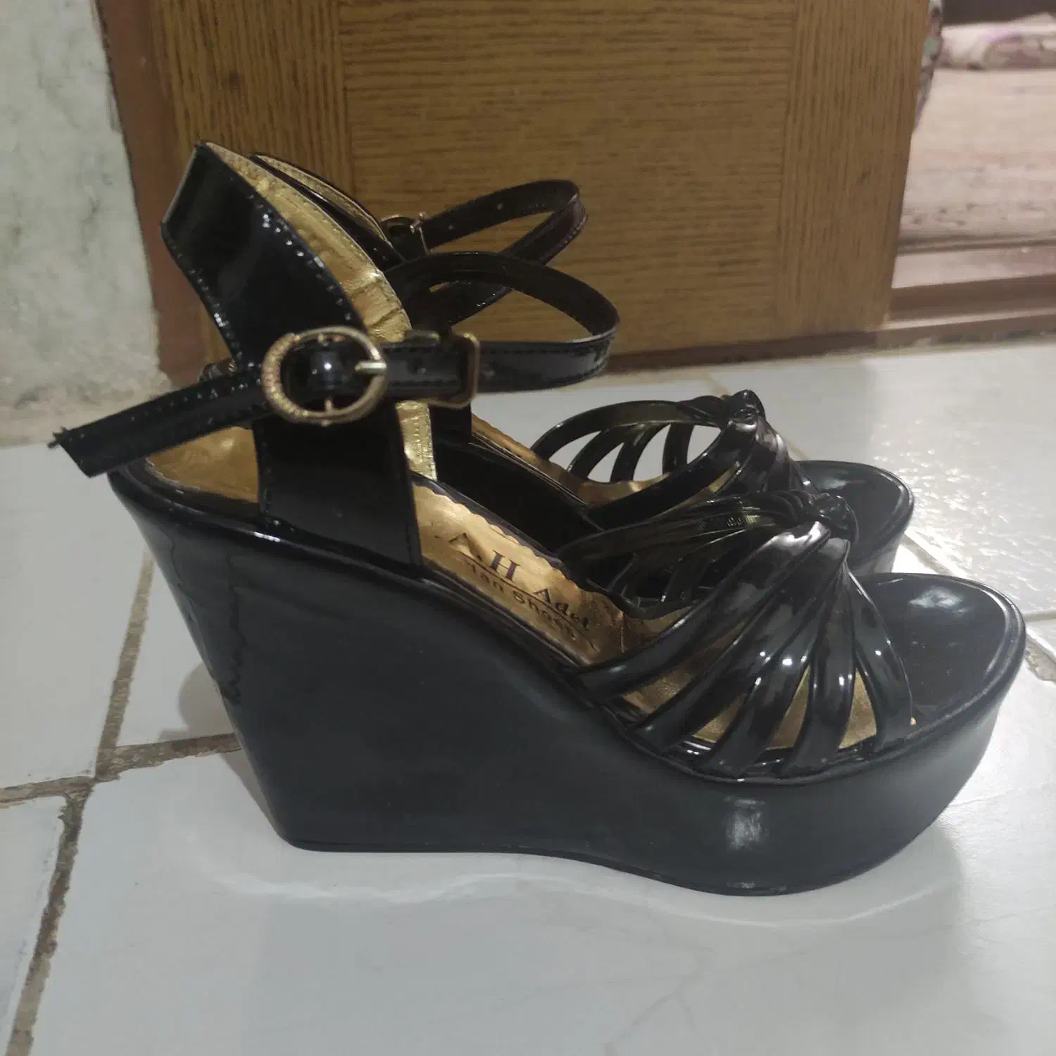 کفش مجلسی|کیف، کفش، کمربند|بیرجند, |دیوار