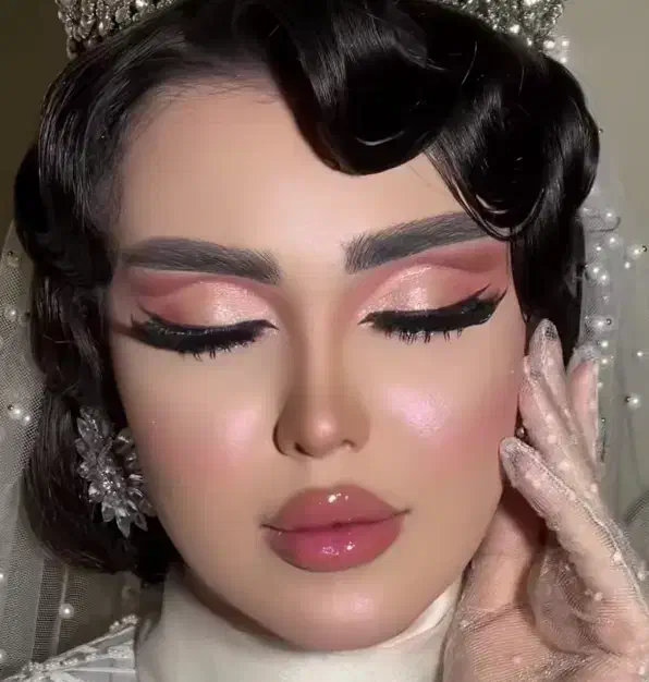 میکاپ جهت جذب مشتری فقط ۵۰۰ هزینه متریالم|خدمات آرایشگری و زیبایی|پارس‌آباد, |دیوار