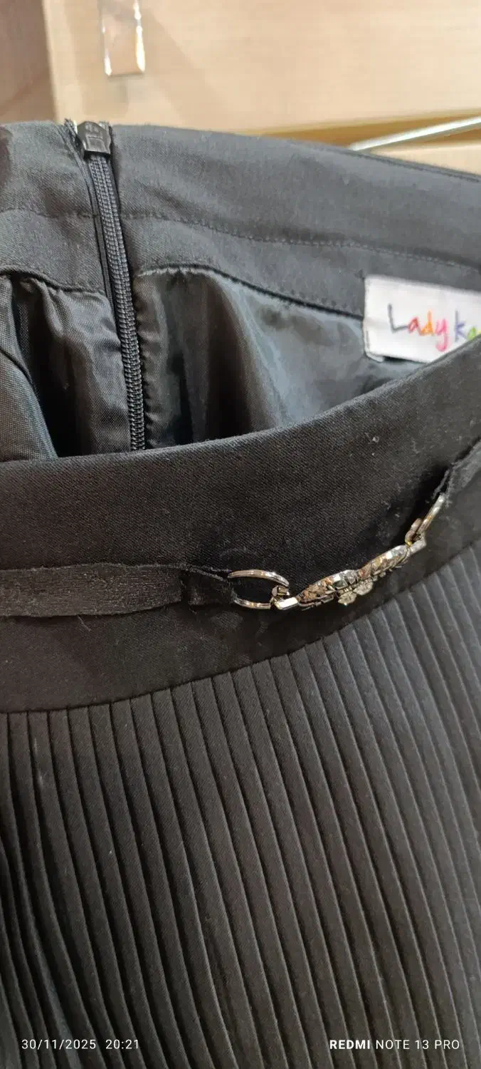 دامن کوتاه مشکی|لباس|بندر ماهشهر, |دیوار