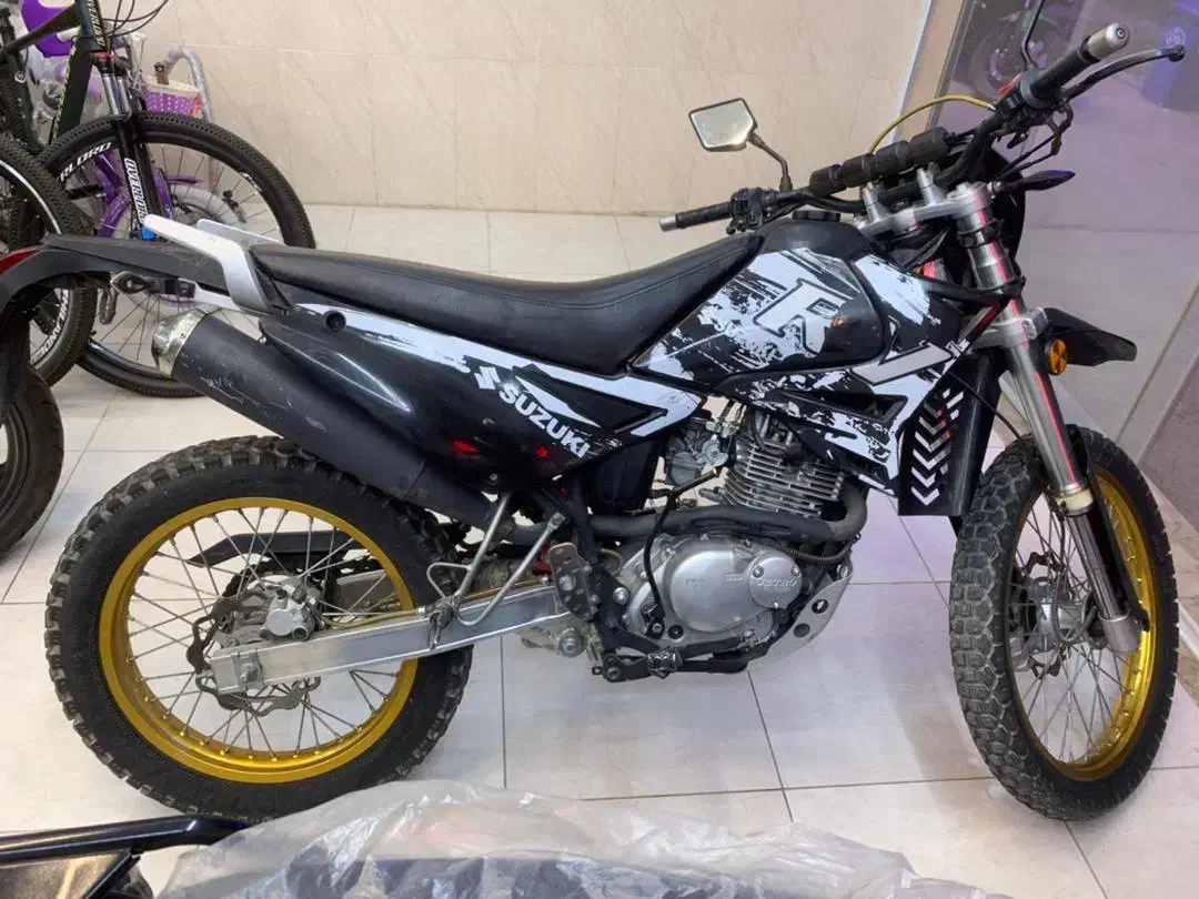 تریل روان ۲۰۰ قیمت استثنایی|موتورسیکلت|اصفهان, کارلادان|دیوار