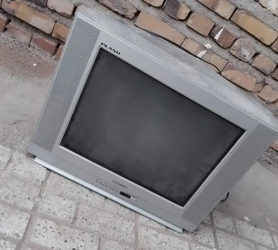 تلویزیون سامسونگ ۲۱اینچ تمیز|تلویزیون و پروژکتور|تایباد, |دیوار