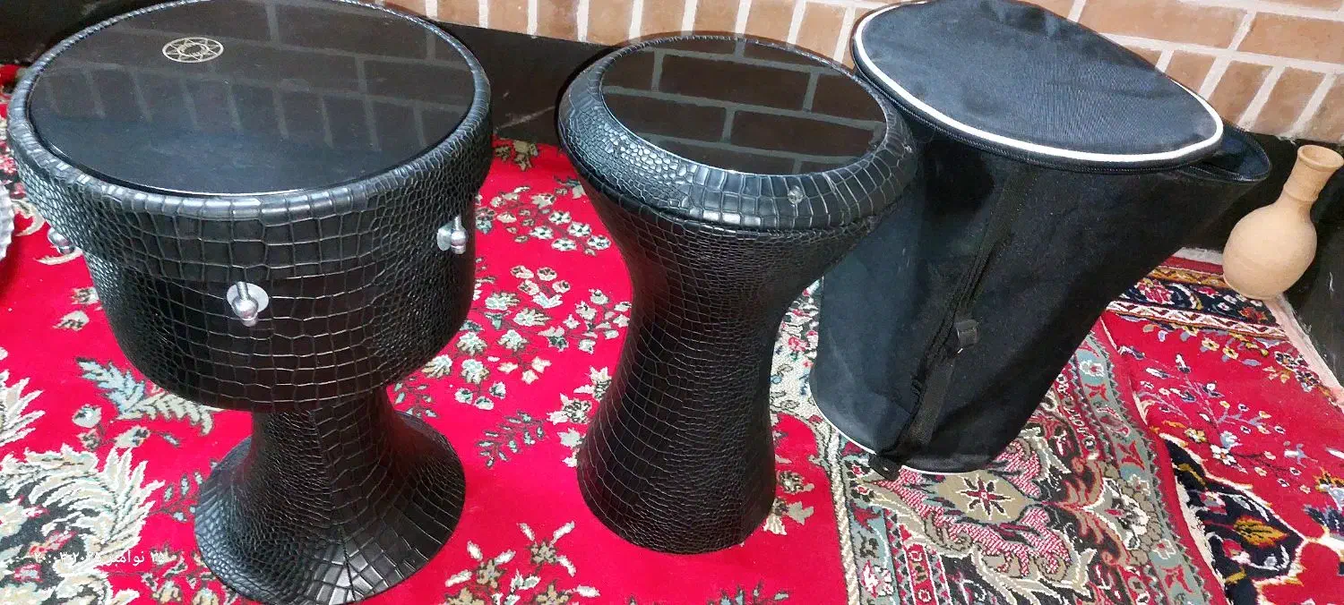 دوعدد تنبک|سازهای سنتی|نیشابور, فضل|دیوار