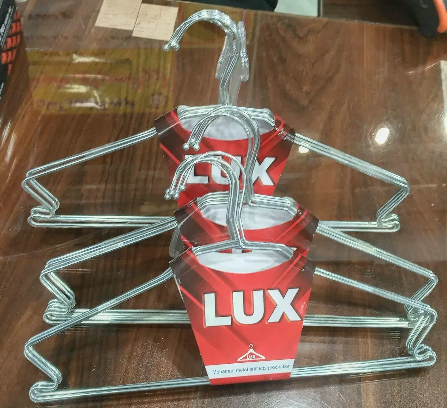 چوب لباسی آویز لباس گیره لباس|فروشگاه و مغازه|قم, شهرک فاطمیه|دیوار