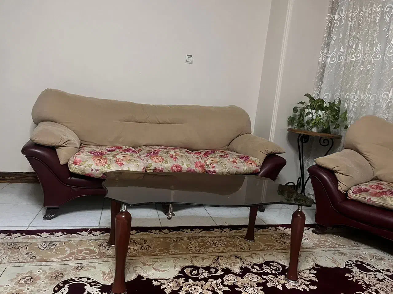 مبل چرم و میز،ناهارخوری و ساعت ایستاده حمل رایگان|مبلمان خانگی و میز عسلی|ساری, |دیوار