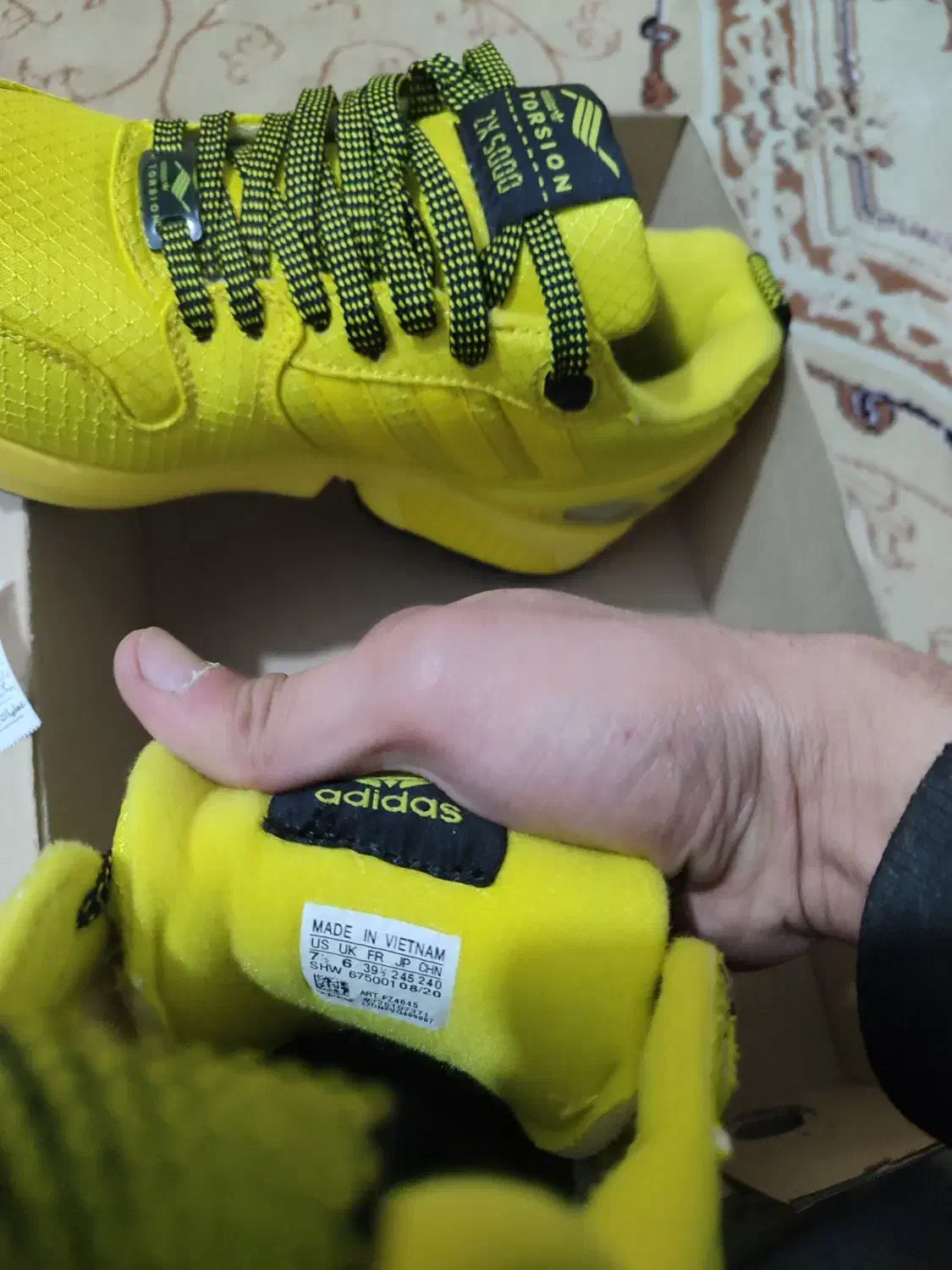 کتونی کره در حد اورجینال تورشن|کیف، کفش، کمربند|کرج, کرج نو|دیوار