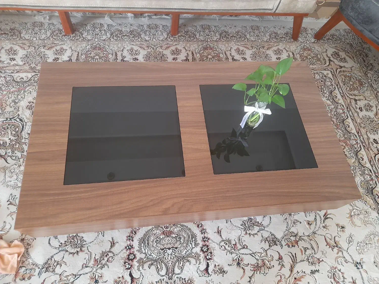 جلو مبلی ، جنس درجه یک .با کیفیت زیبا وخوشرنگ|مبلمان خانگی و میز عسلی|کوهدشت, |دیوار