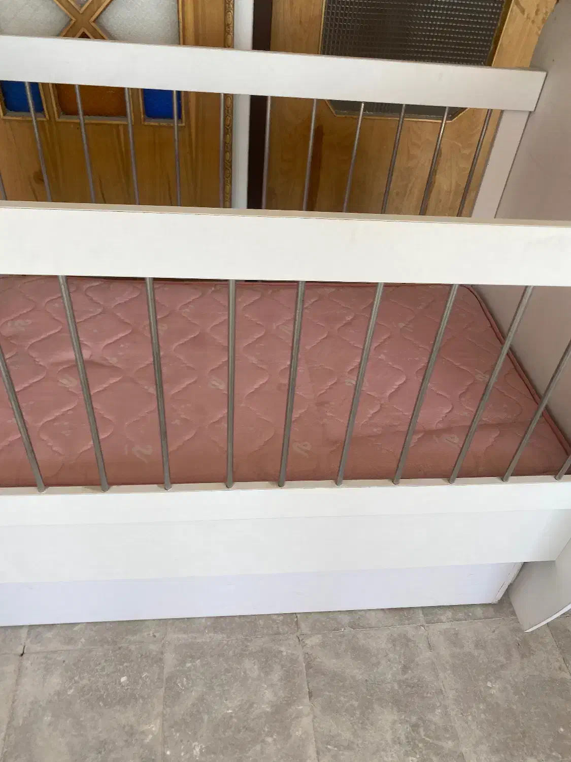 تخت کودک|تخت و صندلی بچه|بیرجند, |دیوار