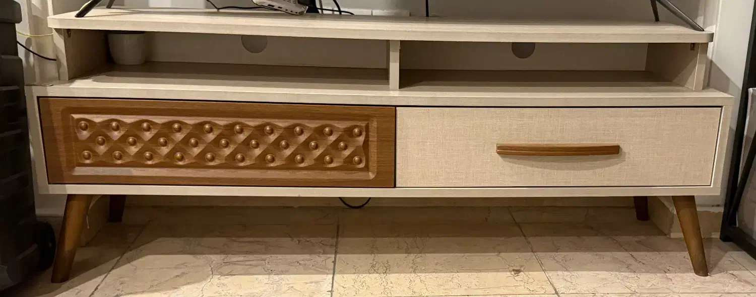 زیر تلویزیونی در حد نو|میز تلویزیون|تهران, آسمان|دیوار