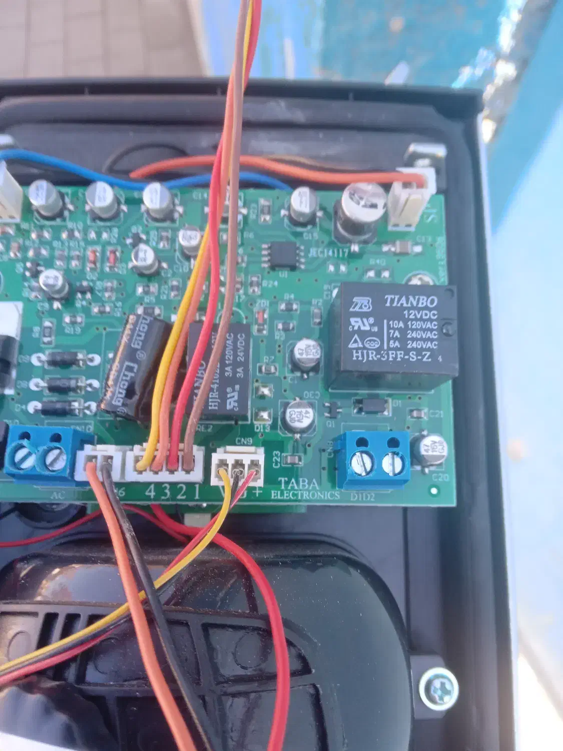 سیم کشی ساختمان ، برقکاری و تعمیرات|خدمات پیشه و مهارت|خوی, |دیوار