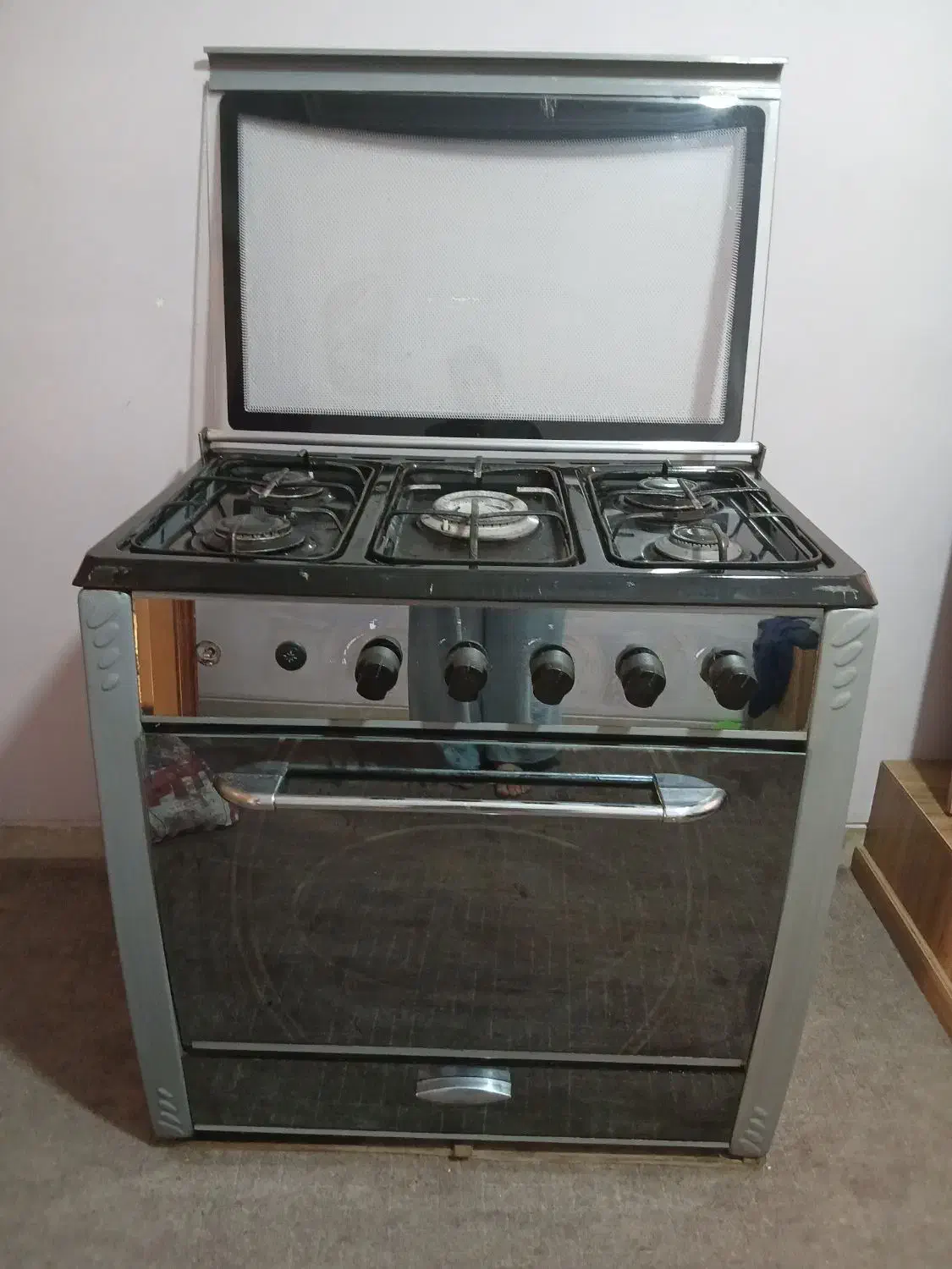 گاز طرح فر در حد نو|اجاق گاز و لوازم برقی پخت‌وپز|شیراز, شهرک سراج‎|دیوار