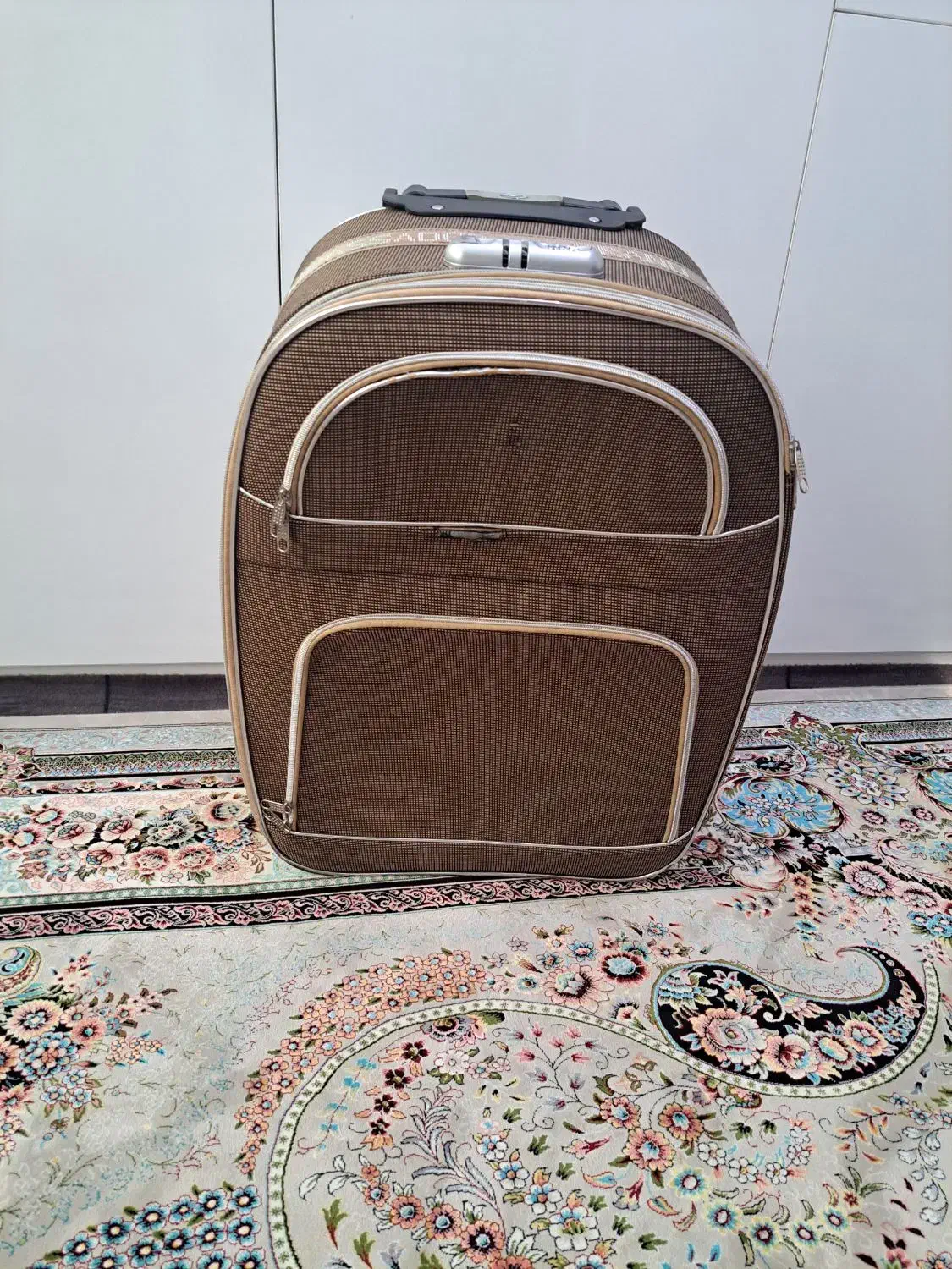 چمدون مسافرتی|کیف، کفش، کمربند|الوند, |دیوار