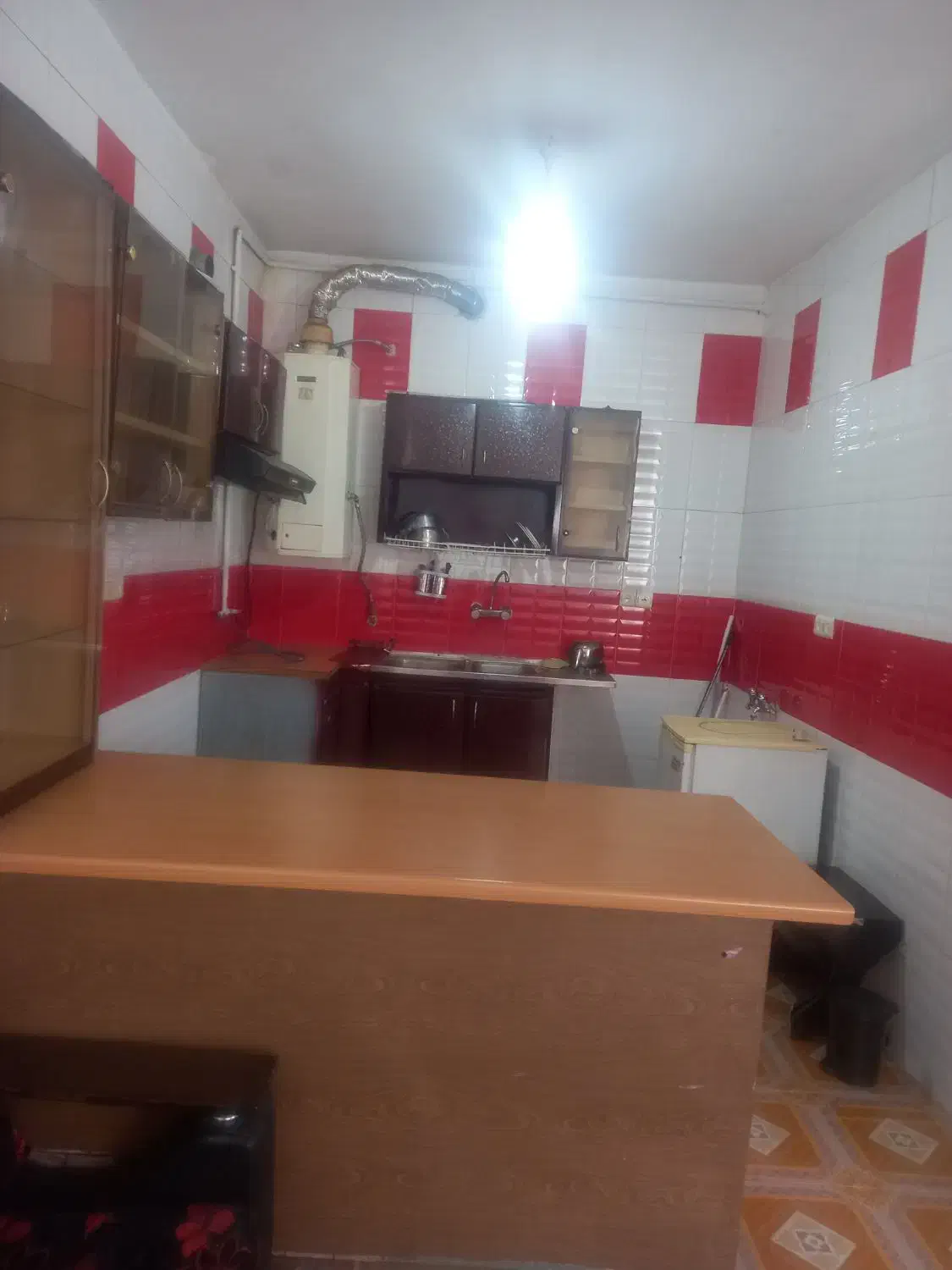 منزل مبله روزانه هفتگی برا مسافرین محترم|اجارهٔ کوتاه‌مدت آپارتمان و سوئیت|شیراز, کوشک میدان|دیوار