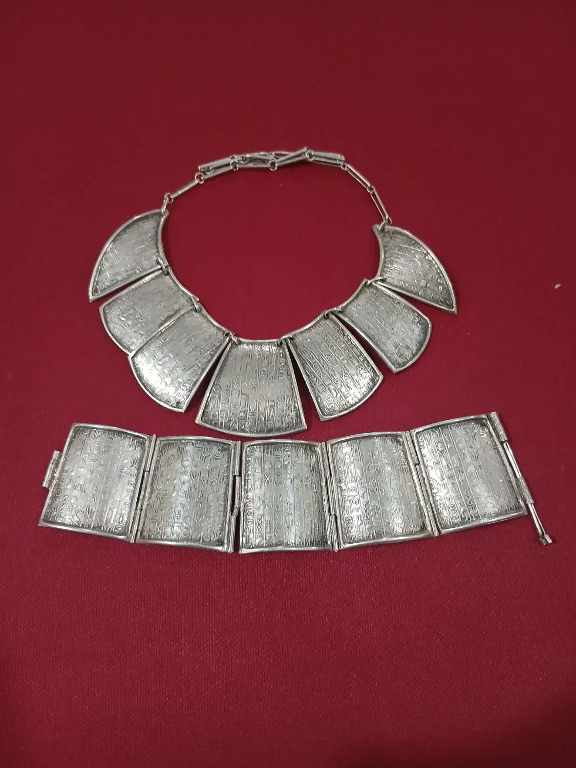 دستبند سینه ریز نقره سنگین قدیمی عتیقه|جواهرات|کرج, اصفهانیها|دیوار