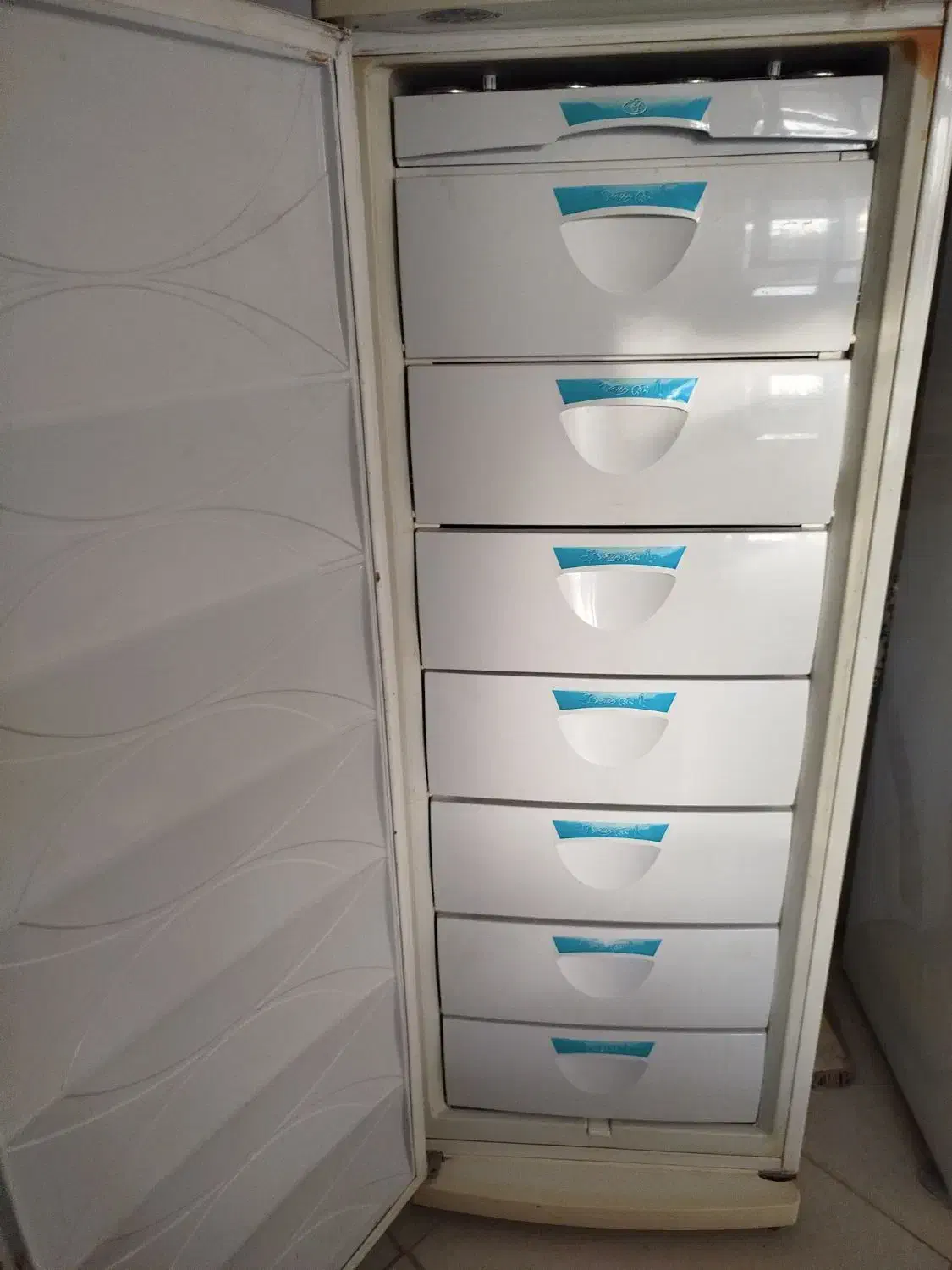 فریزرپارس خانگی درجه یک تمیزوسالم به شرط|یخچال و فریزر|گناباد, |دیوار