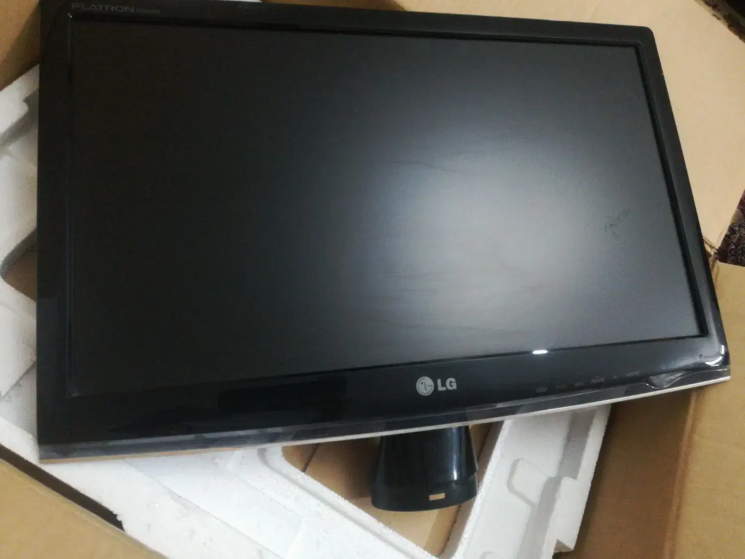 مانیتور الجی|قطعات و لوازم جانبی رایانه|مشهد, کارمندان دوم|دیوار