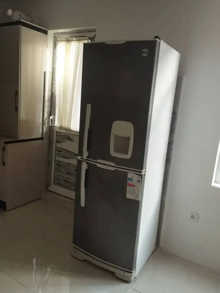 فروش یخچال ۱۸ فوت خانگی|یخچال و فریزر|مشگین شهر, |دیوار