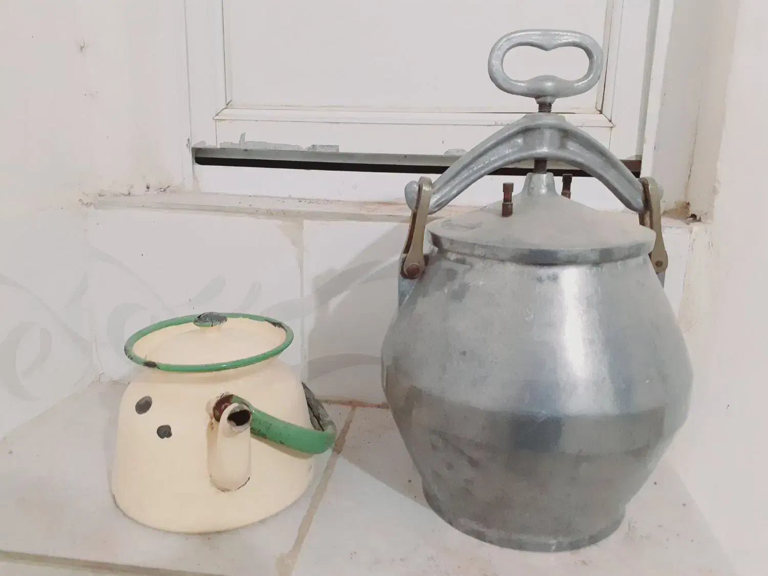 زود پز|ظروف پخت‌وپز|سنندج, |دیوار