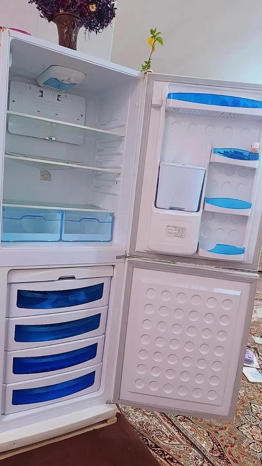 یخچال نیم فریزر کاملا سالم در حد نو|یخچال و فریزر|مرند, |دیوار