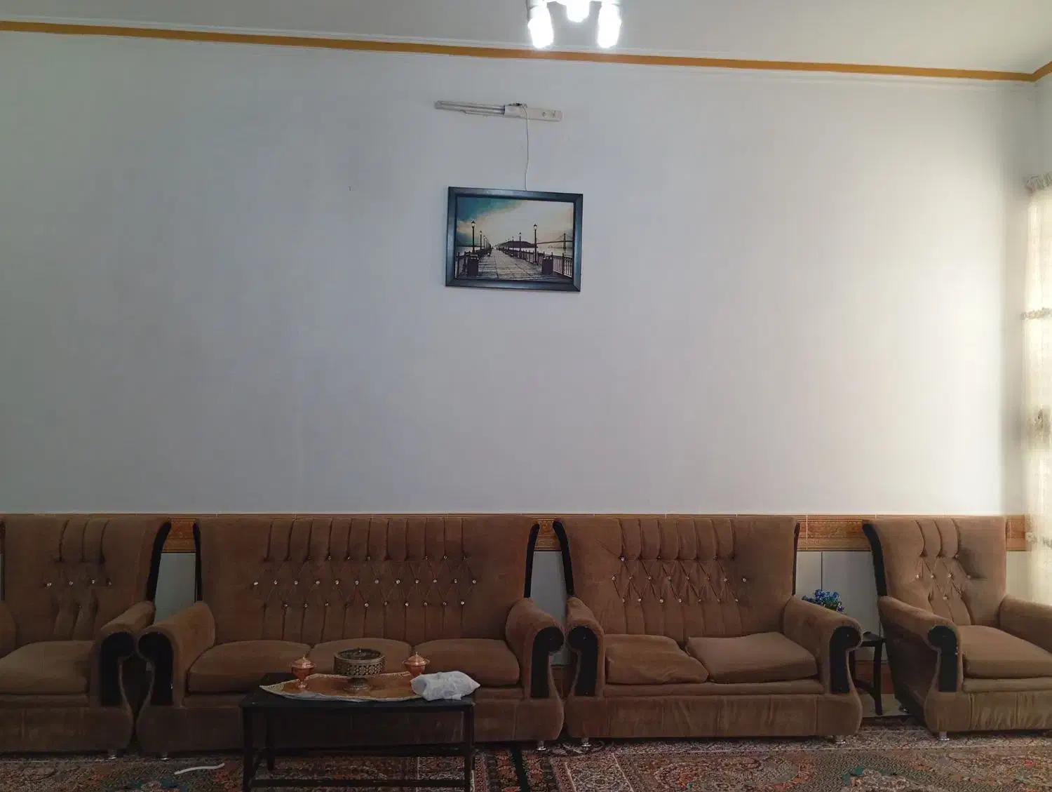 یک دست مبل ۷نفره با میز|مبلمان خانگی و میز عسلی|قائن, |دیوار