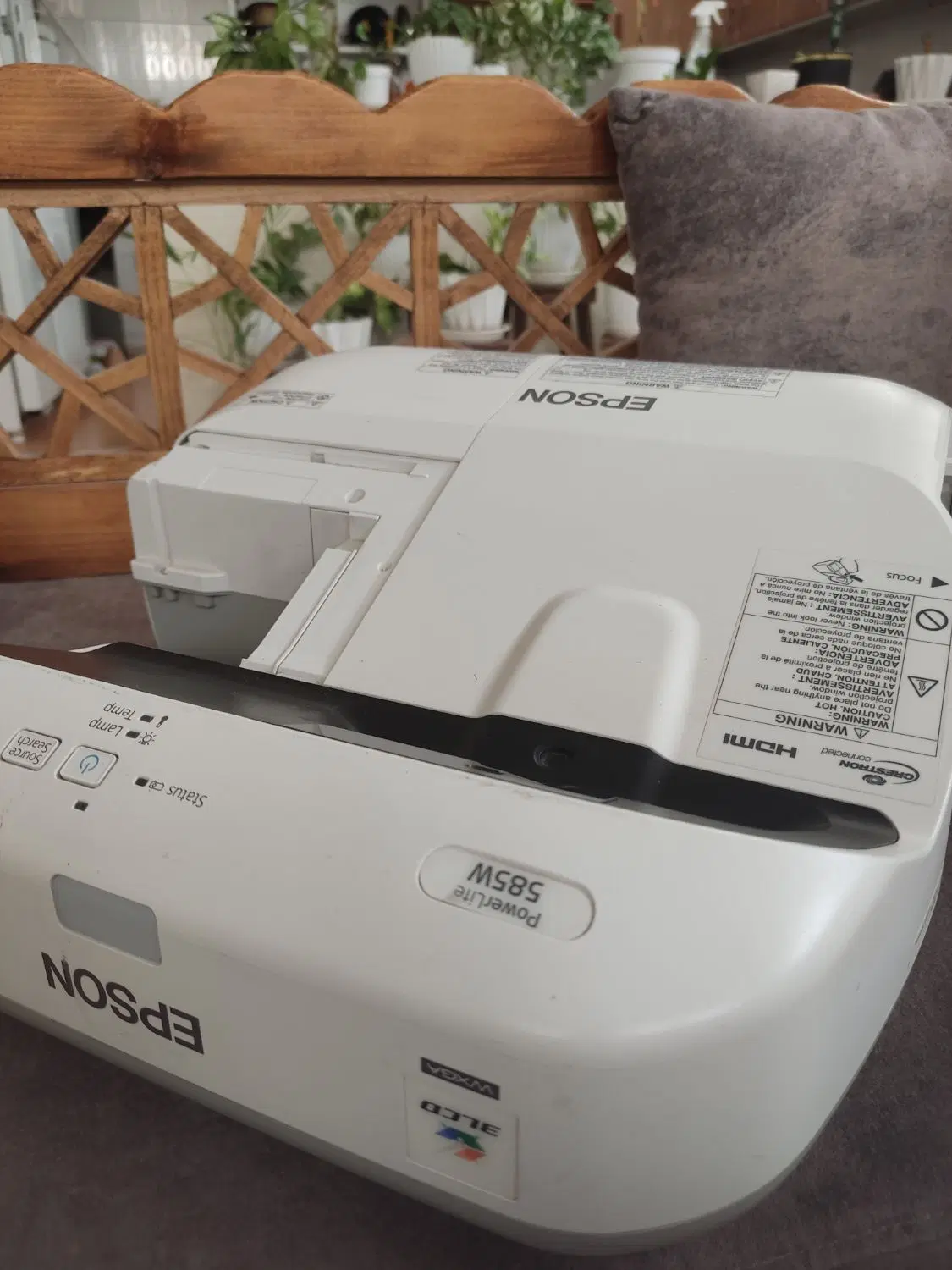 Epson 585w|تلویزیون و پروژکتور|یزد, |دیوار