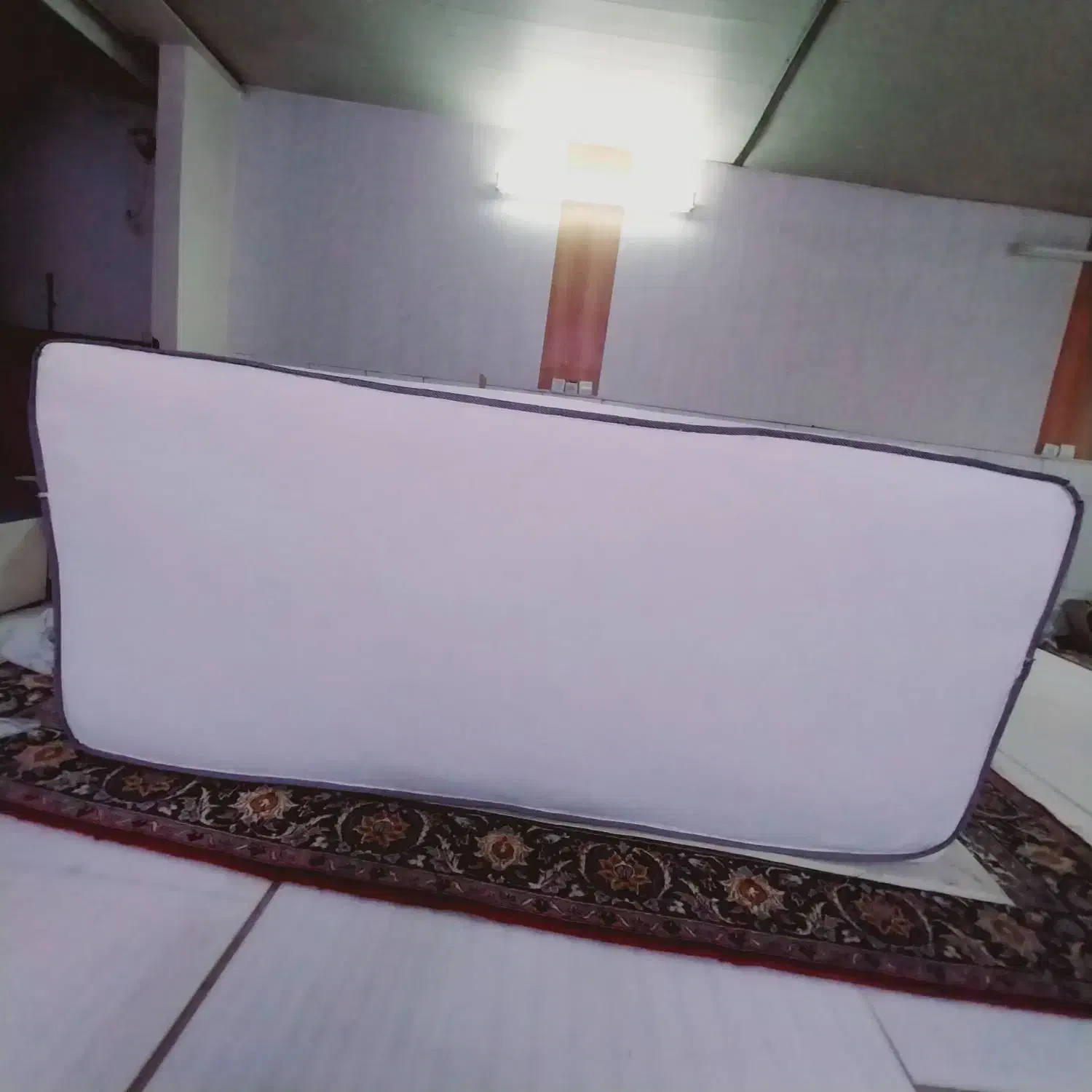 تشک رویال|تشک تختخواب|اصفهان, اطشاران|دیوار