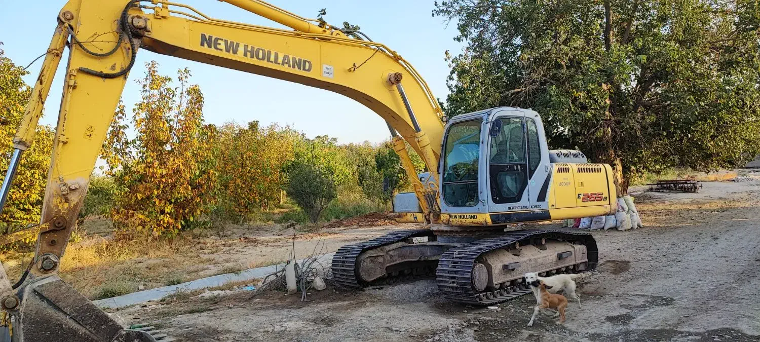 بیل مکانیکی نیوهلند|خودرو سنگین|مشهد, سجاد شهر|دیوار