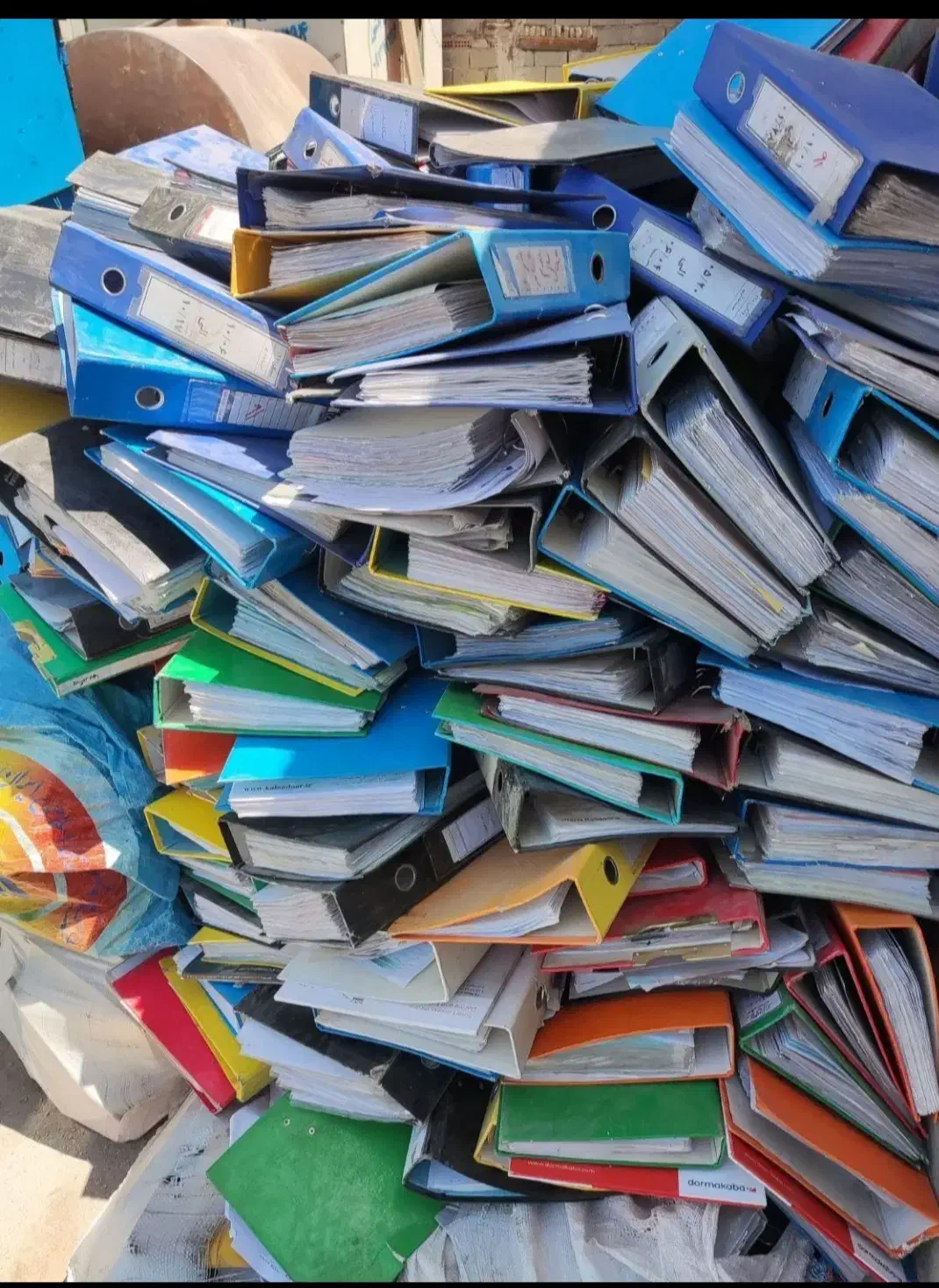 بالاترین خریدارضایعات کارتون کتاب باطله.کیلویی18|خدمات پیشه و مهارت|رشت, توشیبا|دیوار