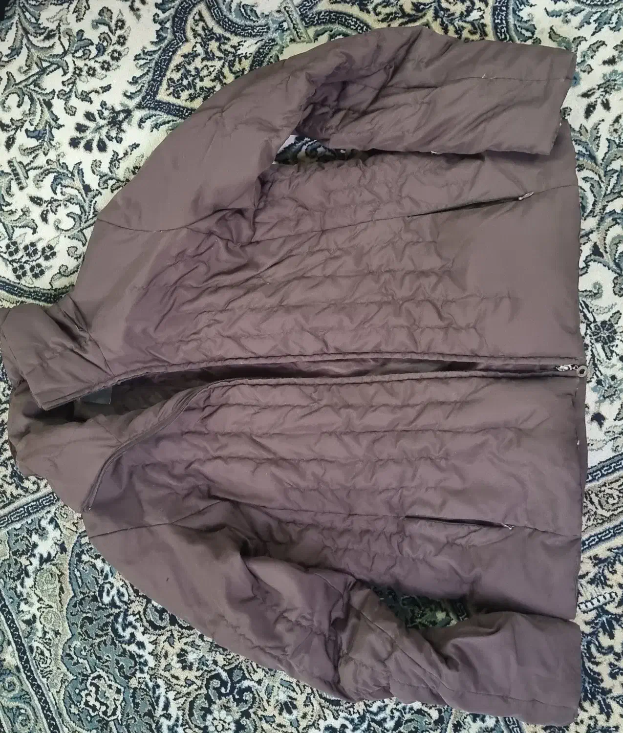 کاپشن|لباس|اصفهان, جوزدان الیادران|دیوار