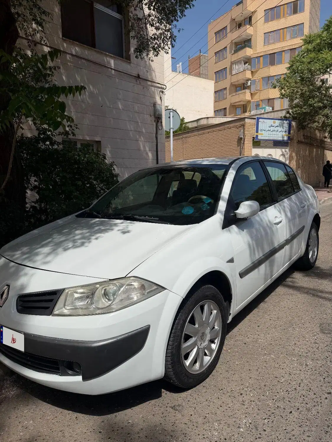 مگان ۲۰۰۰ اتومات بیرنگ ۲۰۱۱|خودرو سواری و وانت|مشهد, کوثر|دیوار