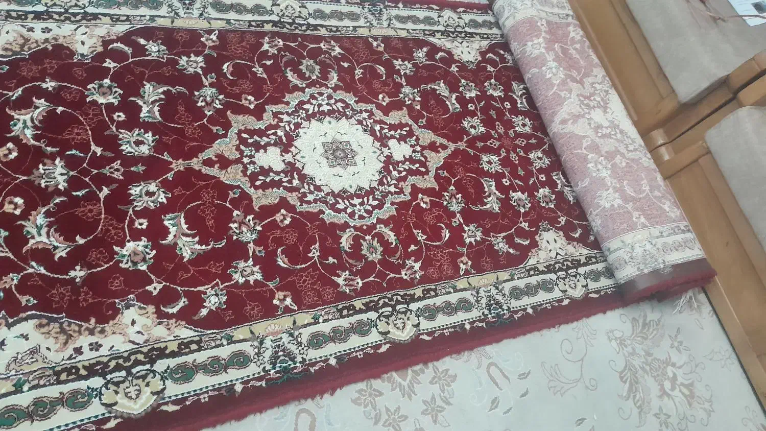 سه تافرش لاکی ۷۰۰شونه|فرش|باقرشهر, |دیوار