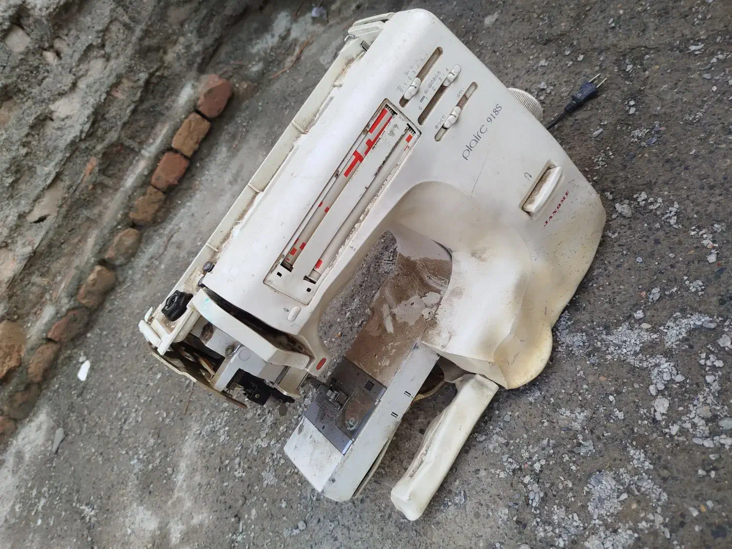 چرخ خیاطی|چرخ خیاطی و ریسندگی|چناران, |دیوار