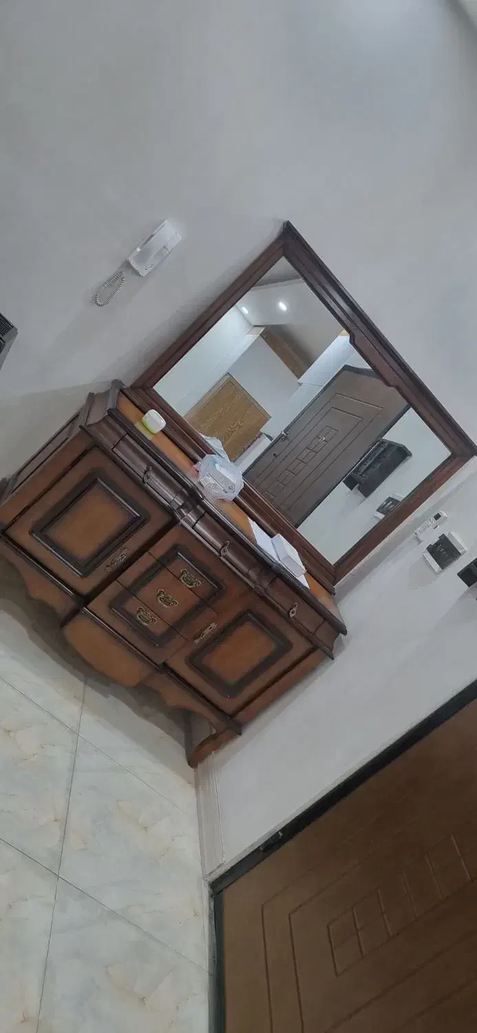 ایینه و کنسول در حد خیلی نو|بوفه، ویترین، کنسول|محمدشهر, عباس آباد|دیوار