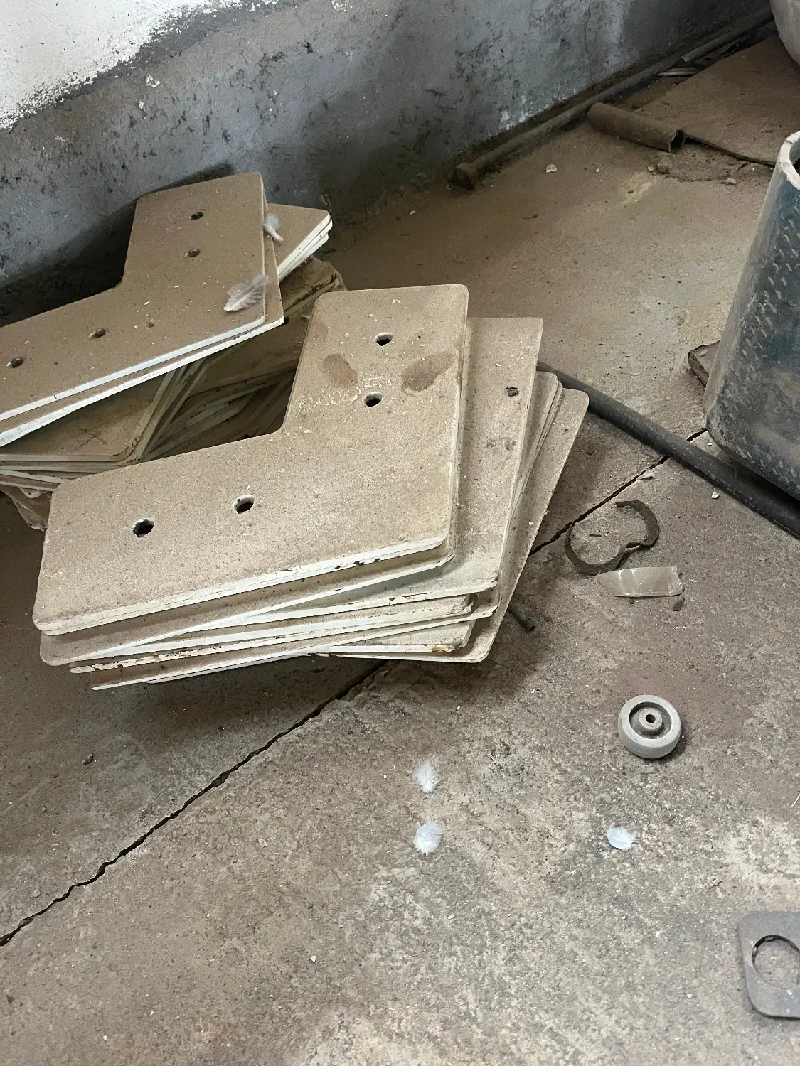 فروش مقداری آهن متفرقه|مصالح و تجهیزات ساختمان|نمین, |دیوار