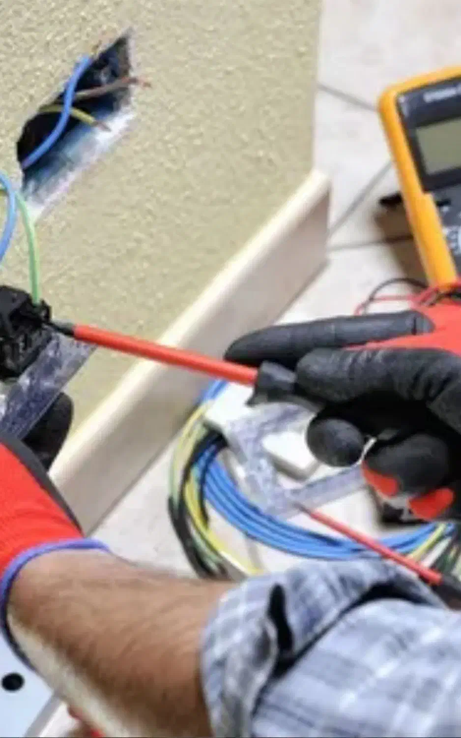 لوله کشی آب و فاضلاب وبرق کشی ساختمان|خدمات پیشه و مهارت|بافت, |دیوار